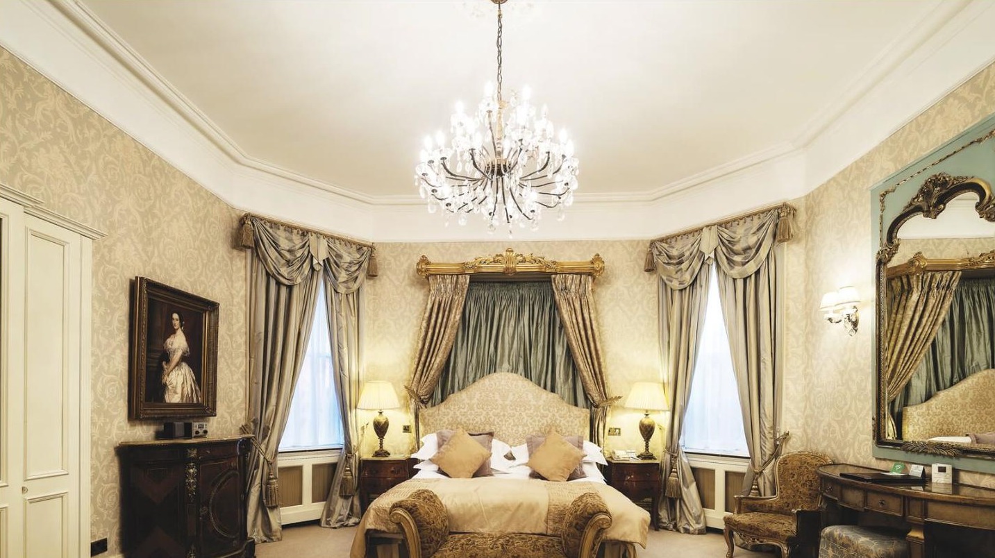 Fitzpatrick Castle Hotel - Bridal suite interior